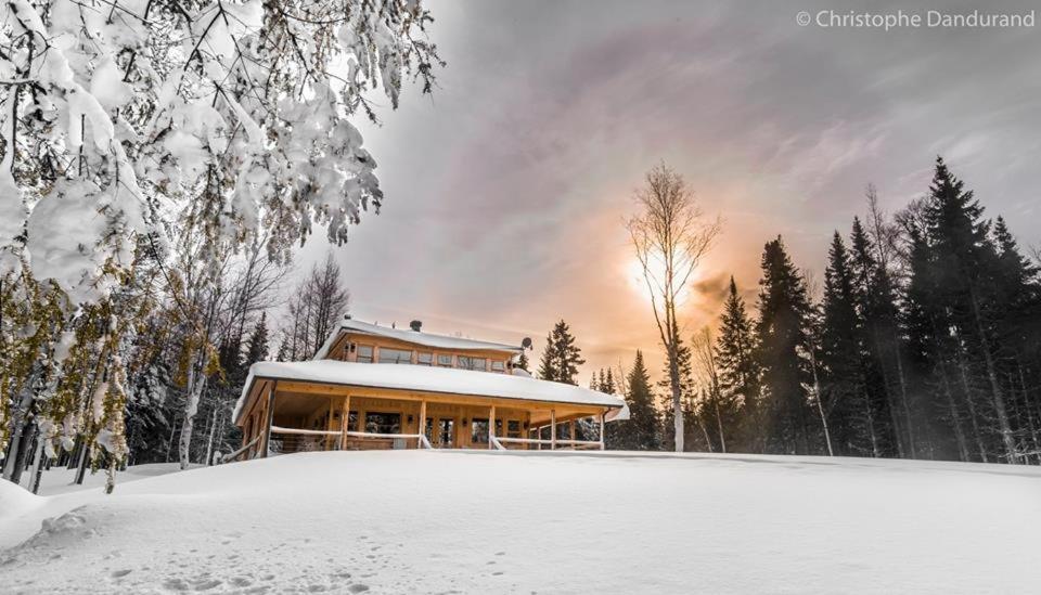 Chalet Tao Par Les Chalets Spa Canada Ла Мале Екстериор снимка